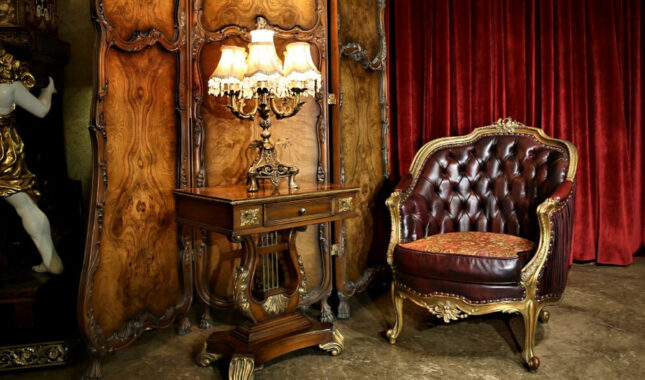 Crown Chair