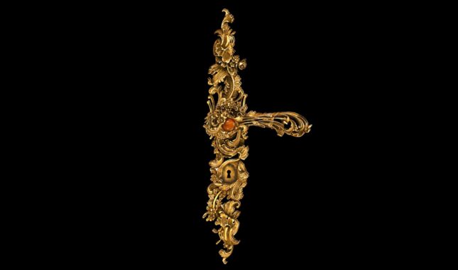 Royal Handle